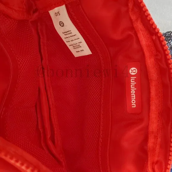 Lululemon Everywhere Crossbody Belt Bag 1L Red - Picture 4 of 4